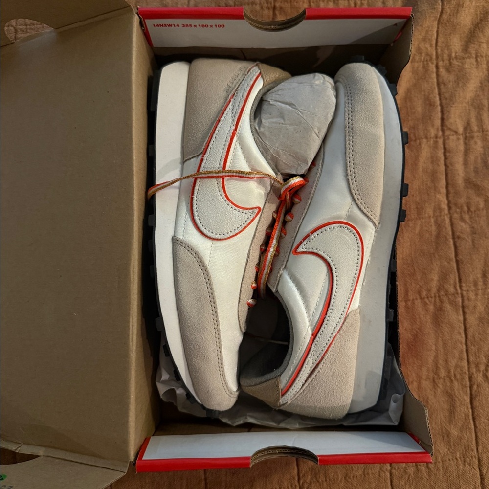 Nike Dbreak SE women